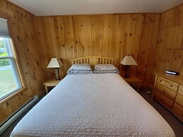 Anne's Windy Poplars Cottage Resort