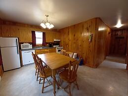 Anne's Windy Poplars Cottage Resort