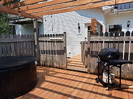 Anne's Windy Poplars Cottage Resort