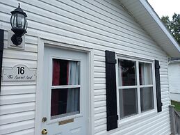 Anne's Windy Poplars Cottage Resort