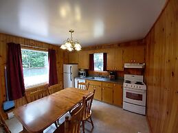 Anne's Windy Poplars Cottage Resort