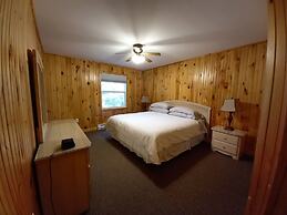 Anne's Windy Poplars Cottage Resort