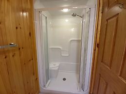 Anne's Windy Poplars Cottage Resort