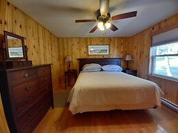 Anne's Windy Poplars Cottage Resort