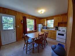 Anne's Windy Poplars Cottage Resort