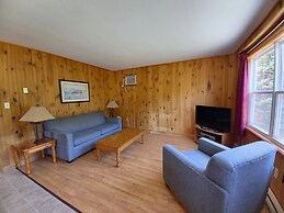 Anne's Windy Poplars Cottage Resort