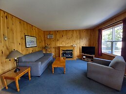 Anne's Windy Poplars Cottage Resort