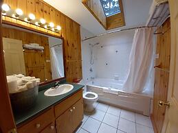 Anne's Windy Poplars Cottage Resort