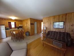 Anne's Windy Poplars Cottage Resort