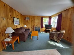 Anne's Windy Poplars Cottage Resort