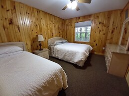 Anne's Windy Poplars Cottage Resort