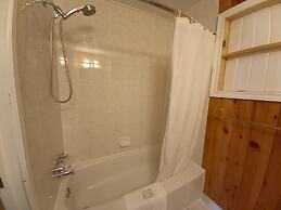 Anne's Windy Poplars Cottage Resort