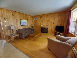 Anne's Windy Poplars Cottage Resort