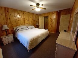 Anne's Windy Poplars Cottage Resort