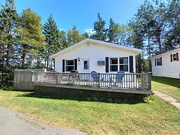 Anne's Windy Poplars Cottage Resort