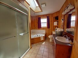 Anne's Windy Poplars Cottage Resort