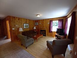 Anne's Windy Poplars Cottage Resort