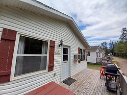 Anne's Windy Poplars Cottage Resort
