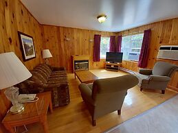 Anne's Windy Poplars Cottage Resort