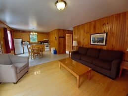 Anne's Windy Poplars Cottage Resort