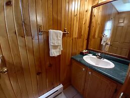 Anne's Windy Poplars Cottage Resort