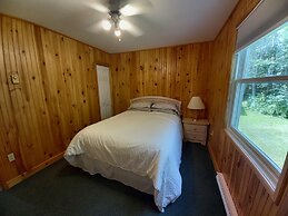 Anne's Windy Poplars Cottage Resort