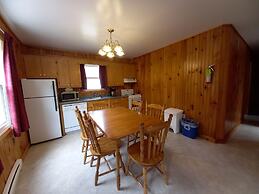 Anne's Windy Poplars Cottage Resort