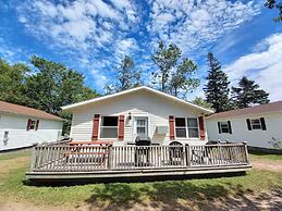 Anne's Windy Poplars Cottage Resort