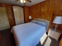 Anne's Windy Poplars Cottage Resort