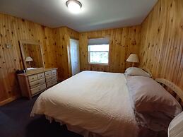 Anne's Windy Poplars Cottage Resort