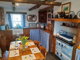 Beautiful 300 Year old Traditional Country Cottage