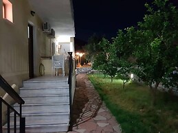 Domaine Papakonstantis Apartments To Let