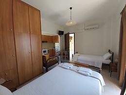 Domaine Papakonstantis Apartments To Let