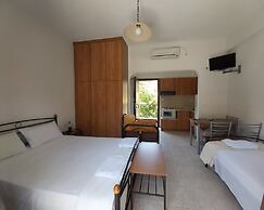 Domaine Papakonstantis Apartments To Let