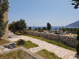 Domaine Papakonstantis Apartments To Let