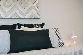Deco Beach Luxury Apartments