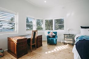 Deco Beach Luxury Apartments