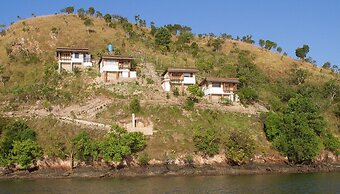 Borac Bay Bungalows Resort and Spa