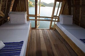 Borac Bay Bungalows Resort and Spa