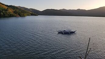 Borac Bay Bungalows Resort and Spa