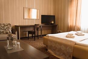 Hotel Complex Globus