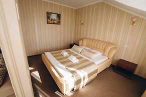 Hotel Complex Globus