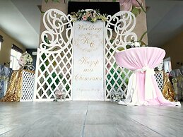 Hotel Complex Globus