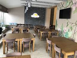 Hotel Complex Globus