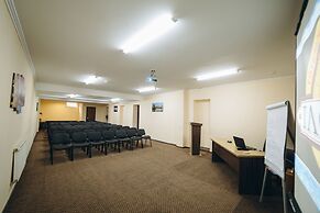 Hotel Complex Globus