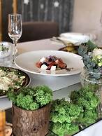 Hotel Complex Globus