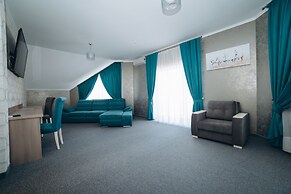 Hotel Complex Globus