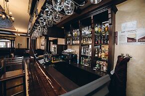 Hotel Complex Globus