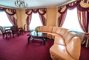 Hotel Complex Globus