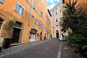 Clementina Charme - My Extra Home